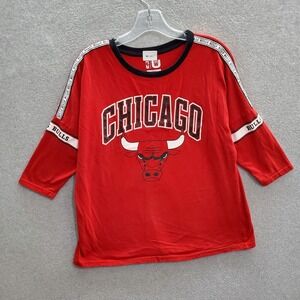 Chicago Bulls Women T-Shirt Large Red Team Logo Graphic 3/4 Sleeve Crew Neck NBA